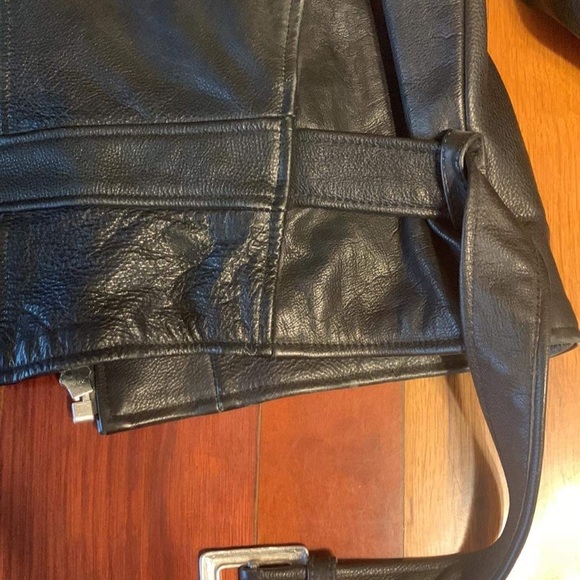 Authentic leather biker jacket. - Picture 7 of 9